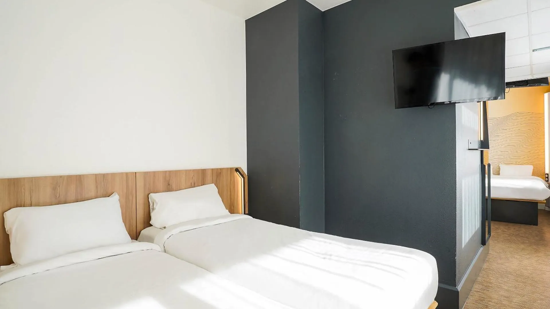 B&B Hotel Marseille Centre La Joliette 3*,  Γαλλία