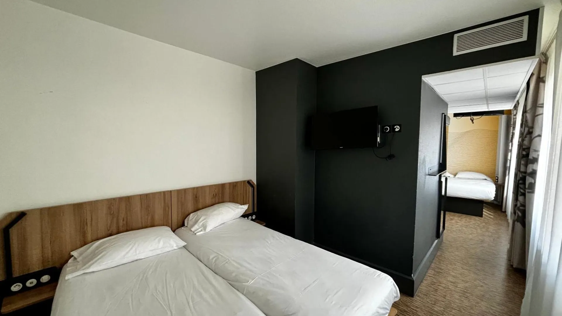 ***  B&B Hotel Marseille Centre La Joliette Франция